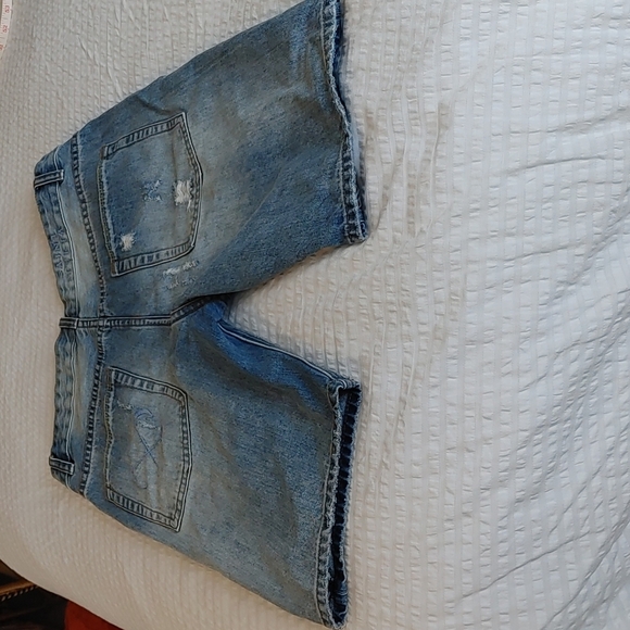 💚Saint Morta Men's distressed Denim Shorts - Picture 4 of 6